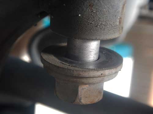 25070103f1bolt